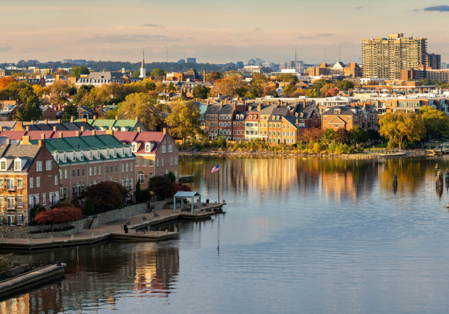 Modern townhomes in the historic city of Alexandria and the waterfront property along the Potomac River in northern Virginia